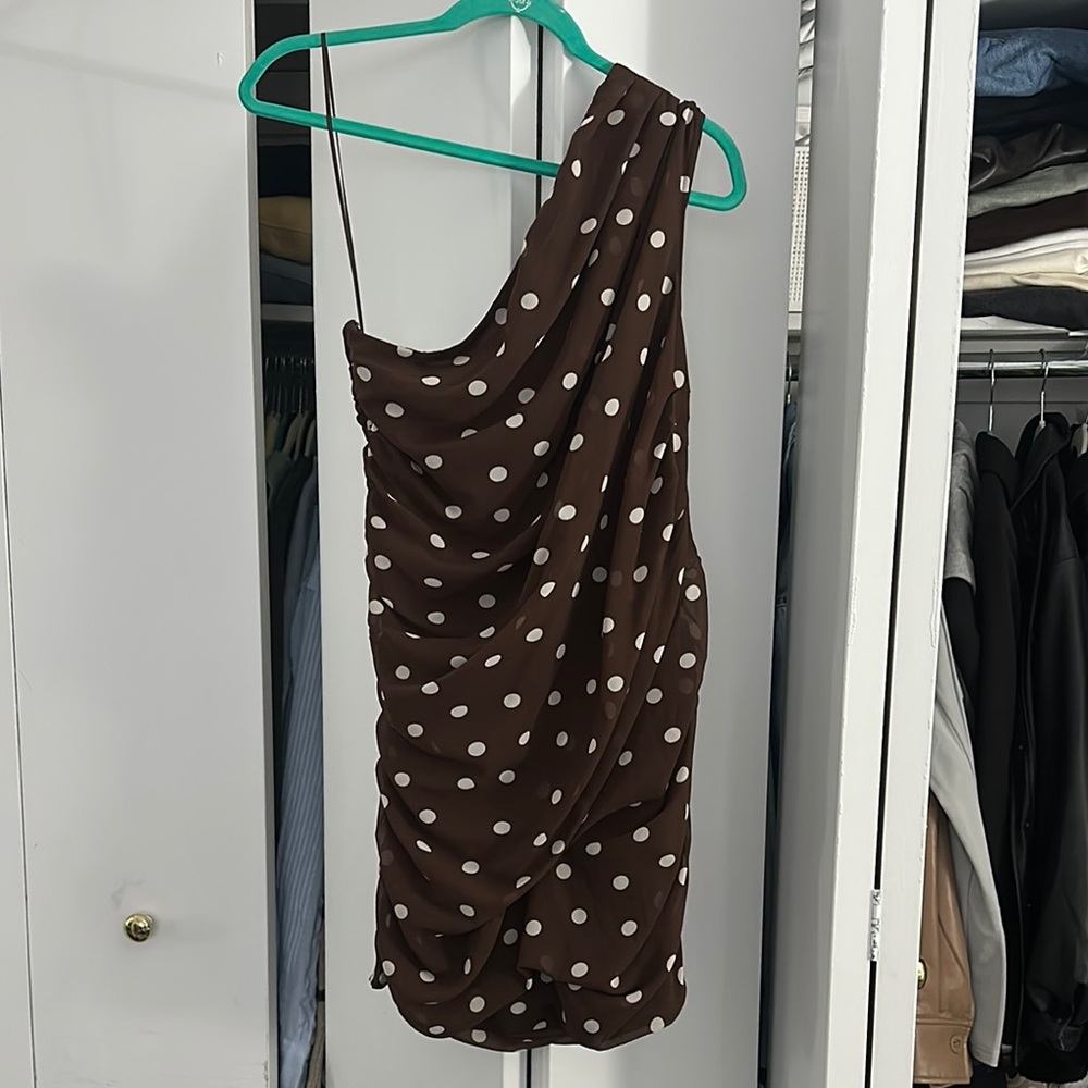 NWT Abercrombie Brown Polka Dot One-Shoulder Dress